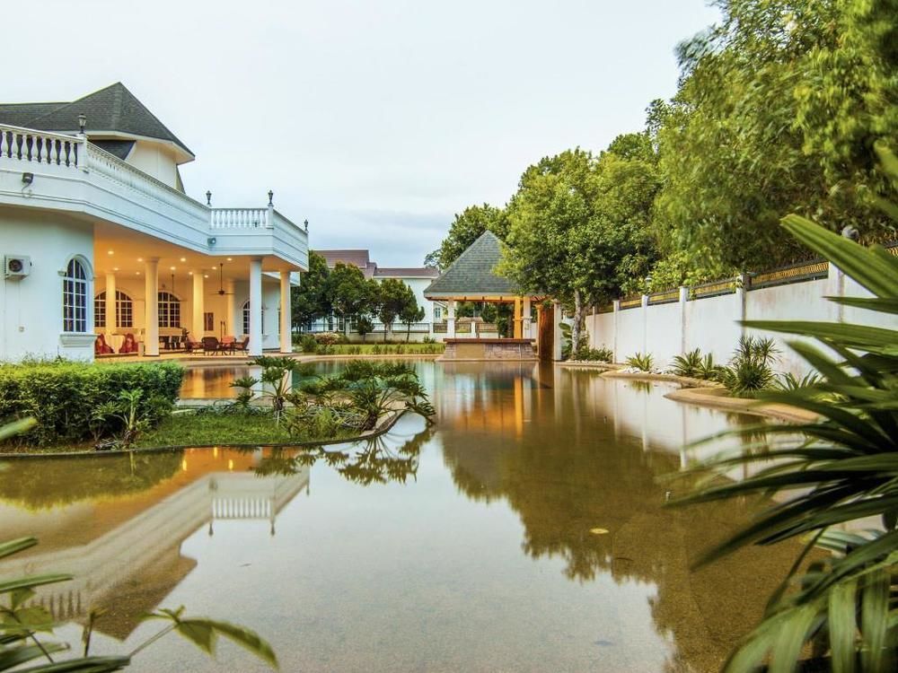The Kahaani Hotell Ayer Keroh Exteriör bild