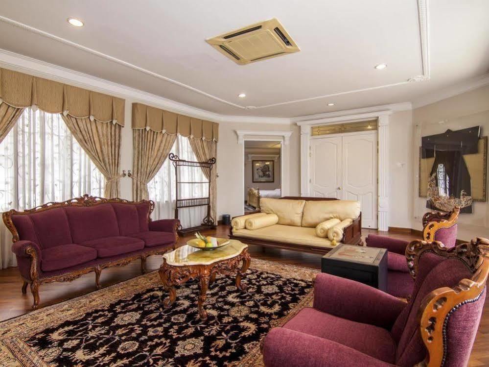 The Kahaani Hotell Ayer Keroh Exteriör bild